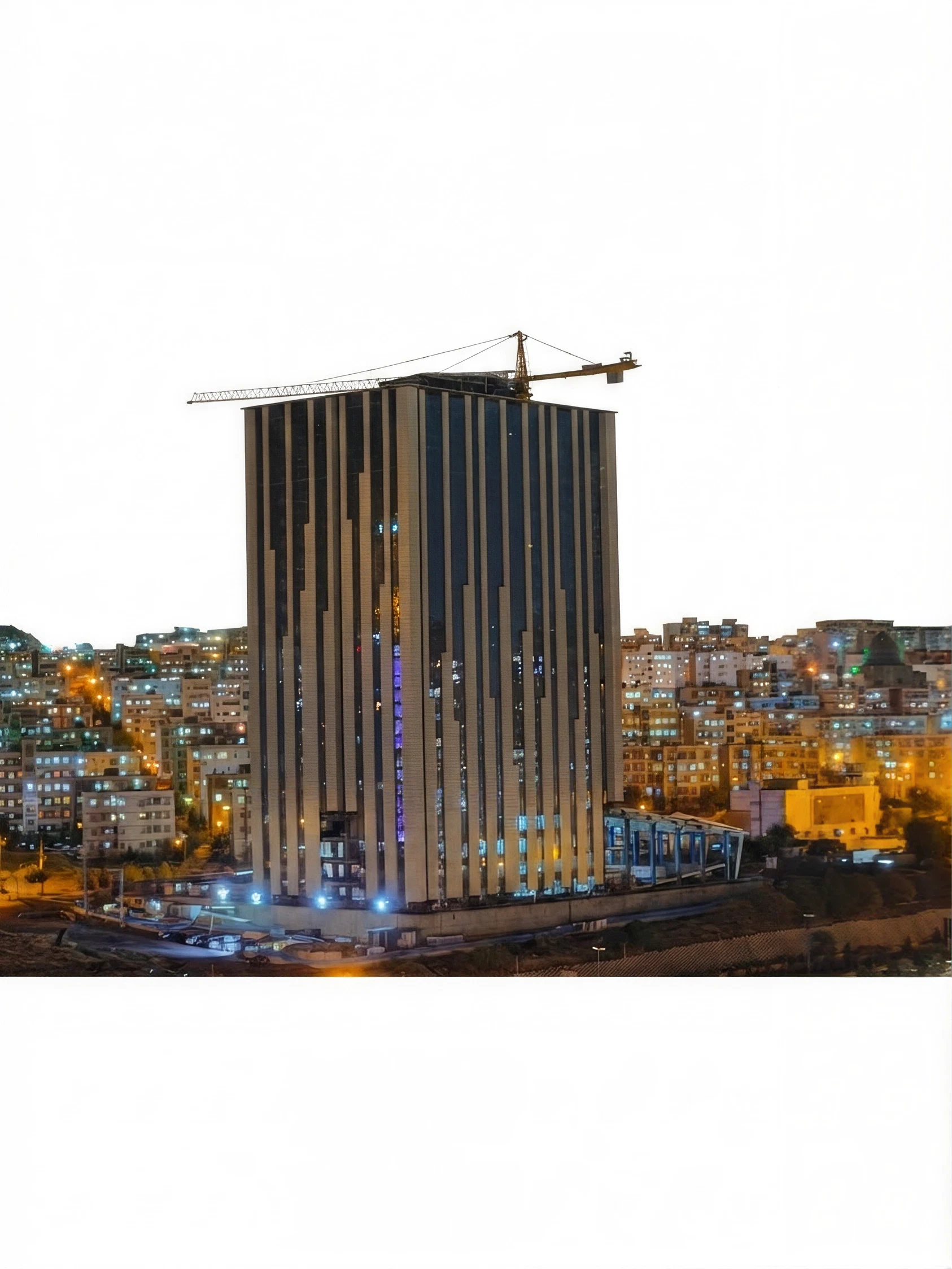 برج در حال ساخت در بافت شهری